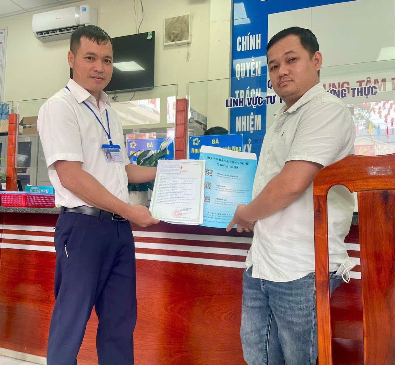 TÂN AN TRIỂN KHAI MÔ HÌNH “PHỤC VỤ NHÂN DÂN – TÚI HỒ SƠ TIỆN ÍCH”
