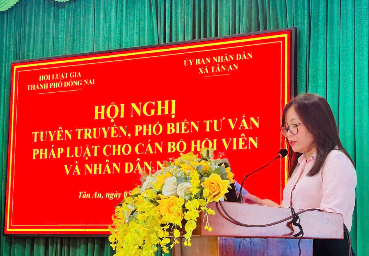 Đồng chí Nguyễn Thị Thanh Nguyên – Ủy viên Ban Thường vụ Đảng ủy, Phó Chủ tịch UBND xã Tân An phát biểu khai mạc Hội nghị